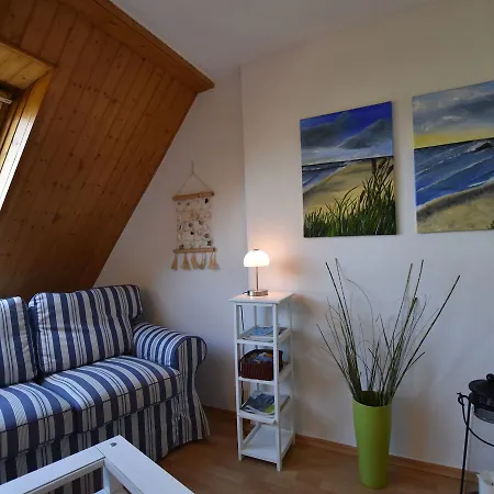 Апартаменты Gorgeous Beachfront In Рерик